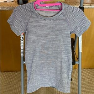 Lululemon workout short sleeve